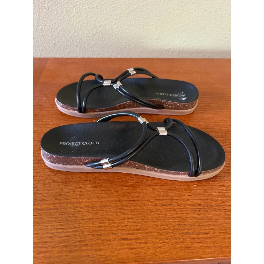 Project Cloud Womens Black Strappy Slide Sandals Silver Hardware Size 8M